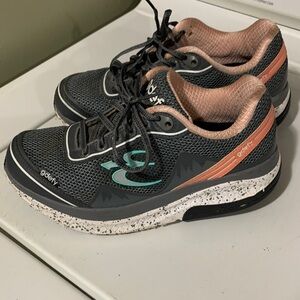 gdefy  Women's Black and Coral Sneakers